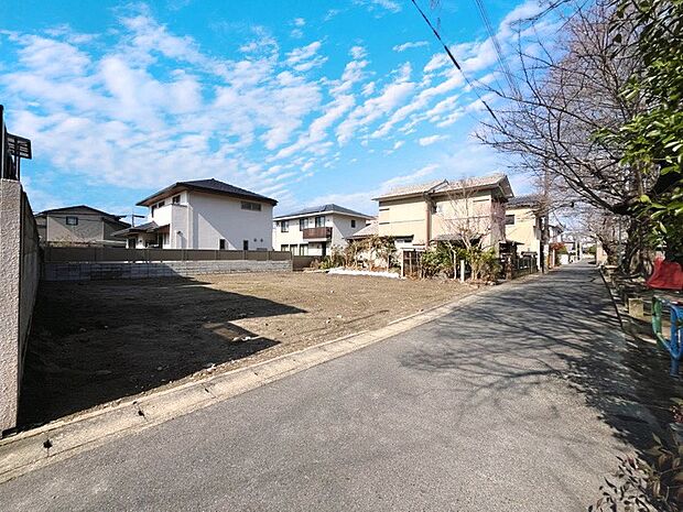 ■実際の立地や周辺環境、日当たりや前道の様子などは、現地でこそわかるポイントが沢山あります。写真や図面だけでは伝わらない雰囲気を、ぜひ現地で一緒に確認してみませんか。現地（2026年2月）撮影