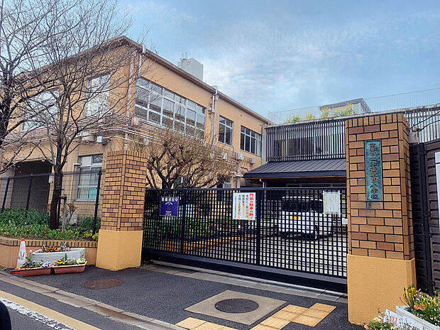 朱雀第四小学校