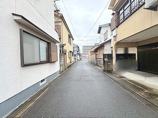 【【前道】】■周辺施設が充実して生活が便利なエリア。閑静な住環境で、子育て世帯からゆったり暮らしたい方まで幅広くおすすめ。毎日の暮らしに心安らぐ時間をもたらします。現地（2026年7月）撮影