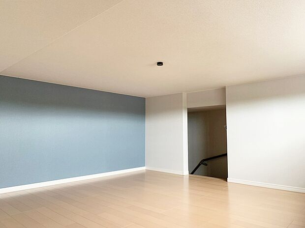 【【施工例:固定階段式ロフト】】固定階段の為、荷物運びがラクラク♪