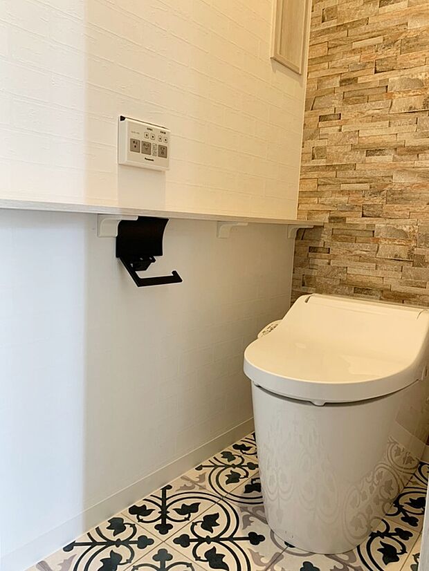 【【施工例:トイレ】】ウォシュレットが備わっているトイレです!