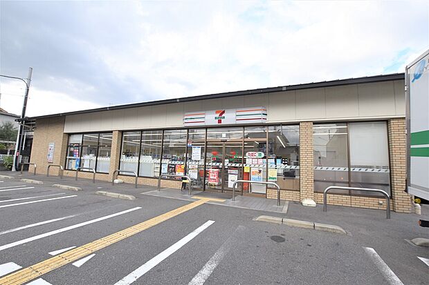セブンイレブン 桃山町和泉店