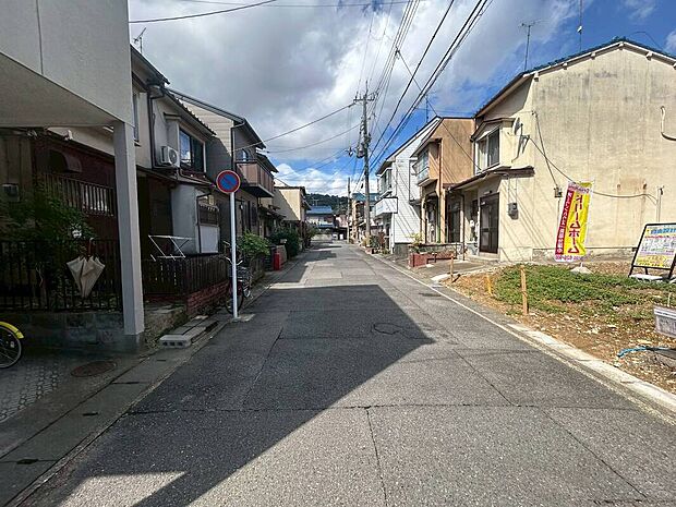 【【前道の様子です!】】まんいんじこども園徒歩7分&百々小学校徒歩7分!
お子様はもちろん、親御様も安心な立地!
現地(2025年9月)撮影