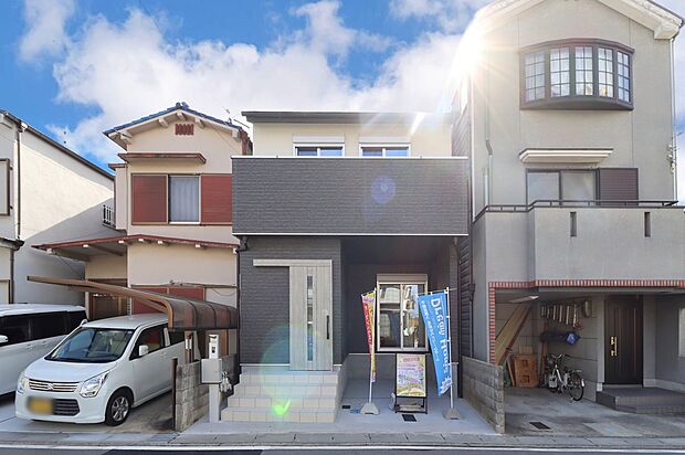 【【施工例】外観】\間口5.8m!駐車もラクラク!/
開放感のある間口が、住まいの使いやすさを高めます☆