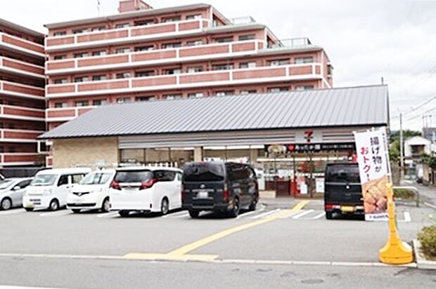 セブンイレブン伏見深草墨染町店.