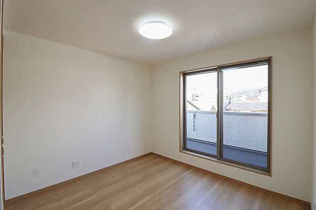 【【ドリームタウン施工例】】【ドリームタウン施工例:洋室】バルコニーから取り入れたお洗濯物はそのままCLに収納できる家事楽同線になっております。
【建物プラン例】建物1699万円・建物面積94.01m2