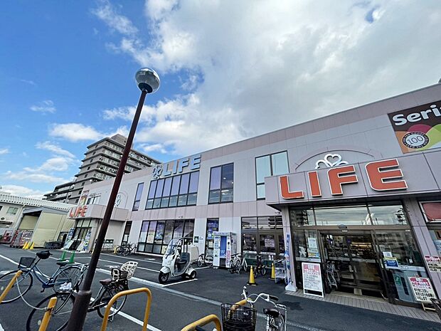 ライフ梅津店