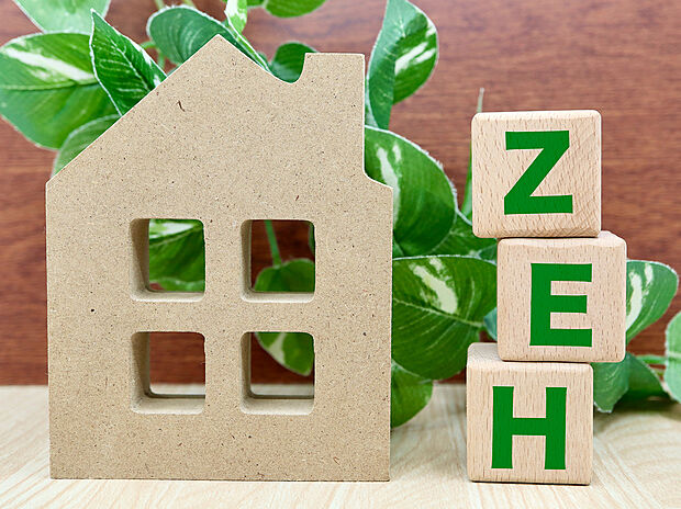 【【ZEH水準住宅】】断熱性能等級5、一時消費エネルギー等級6の基準を満たした住宅です。断熱強化で一般的な住宅と比べ、年間光熱費を約5万円抑えます。夏は涼しく冬は暖かいお部屋で快適にお過ごしください。