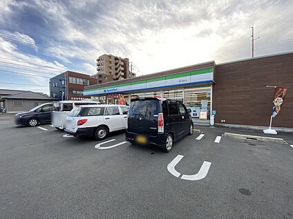 ファミリーマート 袋井泉町店 140ｍ(徒歩2分)