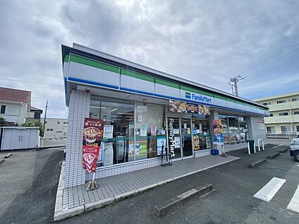 ファミリーマート 浜松小沢渡店 1100ｍ(徒歩14分)