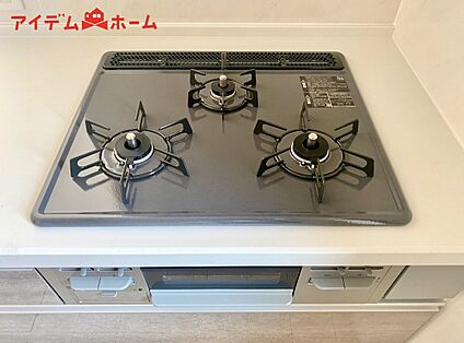 ２号棟　三口コンロ