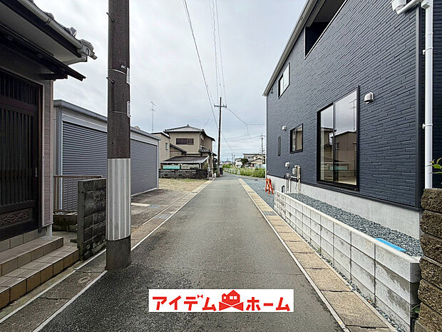 【前面道路写真】当日の案内も可能です♪
お気軽にお問い合わせください！