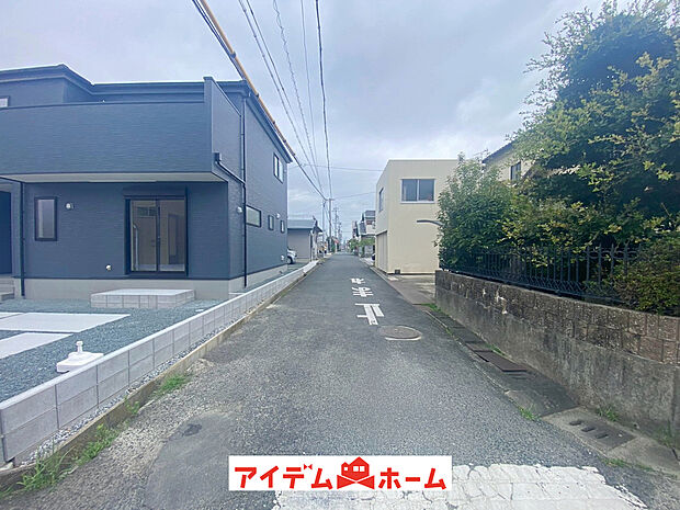 【前面道路写真】当日の案内も可能です♪
お気軽にお問い合わせください！