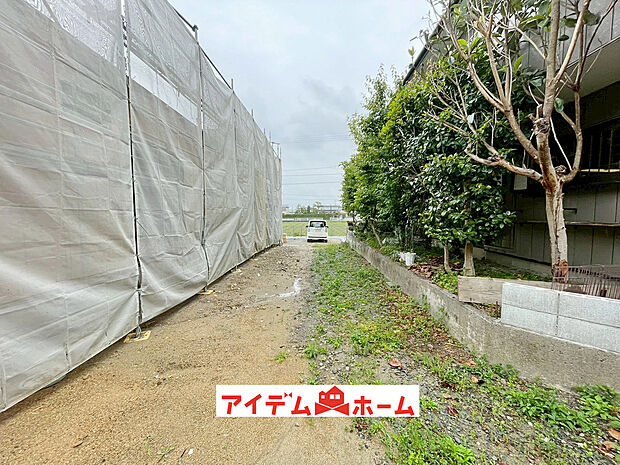 【前面道路写真】当日の案内も可能です♪
お気軽にお問い合わせください！

