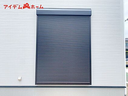 ５号棟　防犯シャッター
