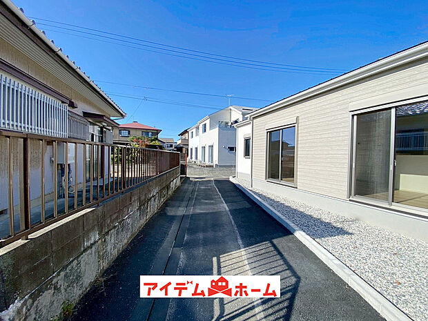 【前面道路写真】　　　当日の案内も可能です♪
　お気軽にお問い合わせください！