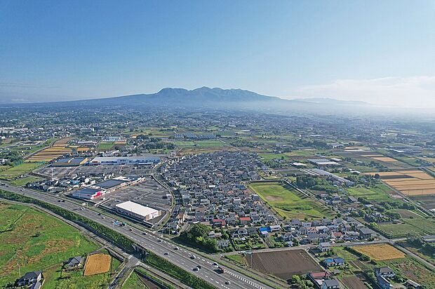 赤城山を望む美しい眺望。全94区画の美しい街並みが魅力です