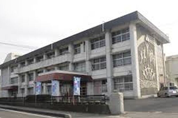 山口市立平川小学校（約1,300m）