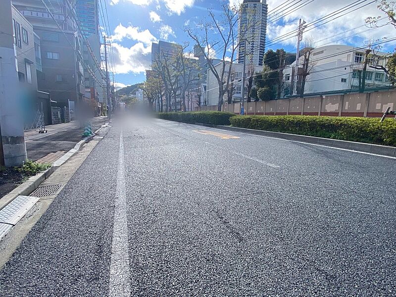 北側前面道路