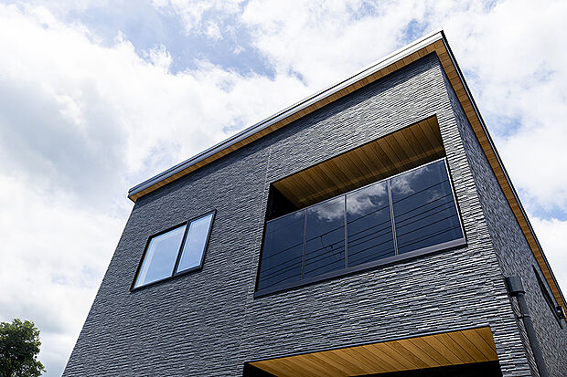 【NEWモデルハウス/外観写真】
穏やかな住環境に、都会的な暮らしを叶えられるNEWモデルハウスがいよいよ誕生!