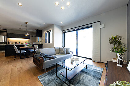 【近くの分譲地で公開中のモデルハウス/LDK】