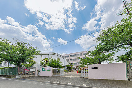 寿栄小学校 約650ｍ(徒歩９分)