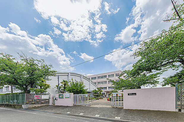 寿栄小学校