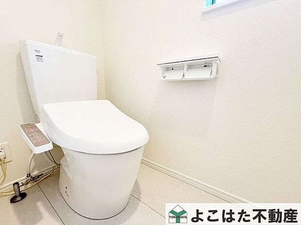 毎日欠かすことなく使う場所だからこそ、心地よさにこだわりました。汚れがつきにくい素材や、においを抑える換気性能により、いつでも清潔な状態を保ちやすく、家族みんなが気持ちよく使えます。
