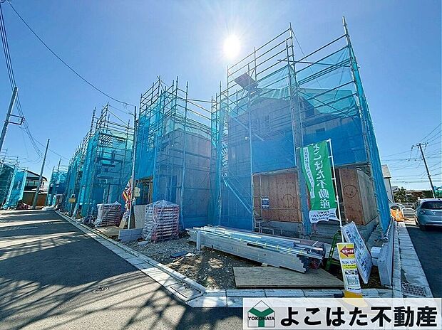 【外観】緑に囲まれた閑静な住宅地で、自然と調和したゆとりある暮らしを