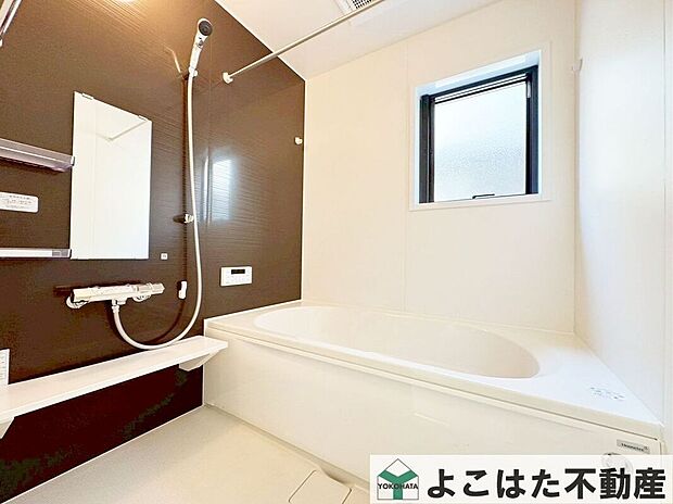 【バス】湯船にゆっくり浸かれば一日の疲れも癒され、心身ともにリラックス(1号棟)