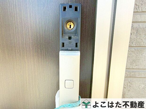 【その他設備】カギいらずで、毎日がもっとスマートに。スマートロックで開閉がスムーズです!もう「カギ忘れた!」「失くした!」と焦る必要はありません。