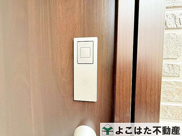 【その他設備】カギいらずで、毎日がもっとスマートに。スマートロックで開閉がスムーズです！もう「カギ忘れた！」「失くした！」と焦る必要はありません。