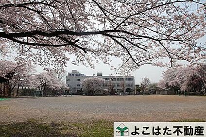 稲城市立稲城第二小学校 1561m