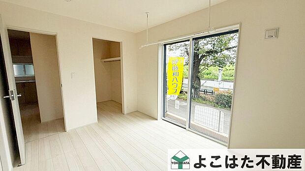 【子供部屋】子ども部屋にもぴったりな明るいお部屋です。