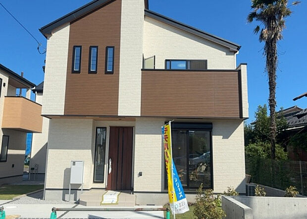 ついに完成致しました!現地をご見学に行く際は、道路の幅や周辺の交通量、施設などをご確認頂くことをおすすめします!物件の流れが早いため、内見をしたい方はお早めに当社営業までお問い合わせ頂きご予約下さい!