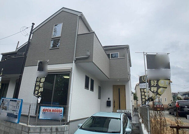 ついに完成致しました!現地をご見学に行く際は、道路の幅や周辺の交通量、施設などをご確認頂くことをおすすめします!物件の流れが早いため、内見をしたい方はお早めに当社営業までお問い合わせ頂きご予約下さい!