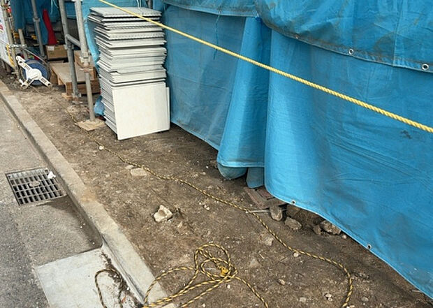 家族でのBBQを行うのであれば3坪程度の広さがあればよいでしょう。ガーデニングや家庭菜園を楽しむ際は、手入れが行き届く範囲にすると安心です。また、庭のある方角や接道が気になる方は事前に確認しましょう。