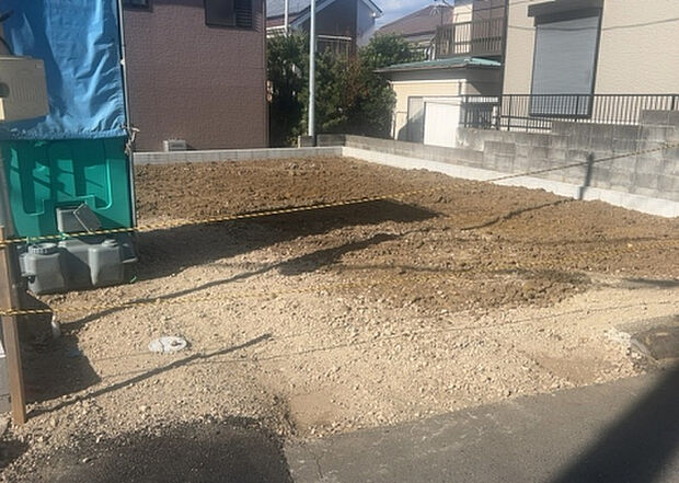 家族でのBBQを行うのであれば3坪程度の広さがあればよいでしょう。ガーデニングや家庭菜園を楽しむ際は、手入れが行き届く範囲にすると安心です。また、庭のある方角や接道が気になる方は事前に確認しましょう。