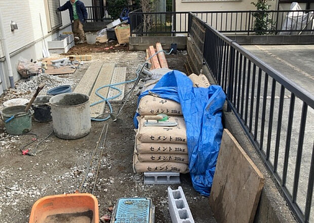 家族でのBBQを行うのであれば3坪程度の広さがあればよいでしょう。ガーデニングや家庭菜園を楽しむ際は、手入れが行き届く範囲にすると安心です。また、庭のある方角や接道が気になる方は事前に確認しましょう。