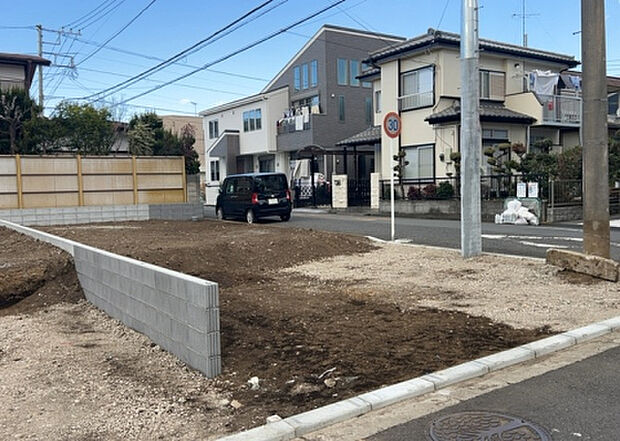 家族でのBBQを行うのであれば3坪程度の広さがあればよいでしょう。ガーデニングや家庭菜園を楽しむ際は、手入れが行き届く範囲にすると安心です。また、庭のある方角や接道が気になる方は事前に確認しましょう。