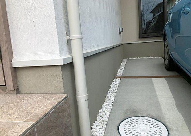 木造住宅とは土台、壁、柱など建築物の強度を支える構造体の材に木が使用されている構造を指します。構造体は建物の自重を支えるだけではなく風圧や水圧、積裁荷重などあらゆる衝撃に耐えるための基礎です。