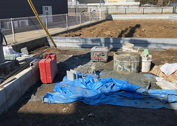 家族でのBBQを行うのであれば3坪程度の広さがあればよいでしょう。ガーデニングや家庭菜園を楽しむ際は、手入れが行き届く範囲にすると安心です。また、庭のある方角や接道が気になる方は事前に確認しましょう。