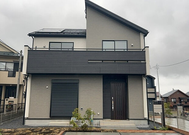 ついに完成致しました！現地をご見学に行く際は、道路の幅や周辺の交通量、施設などをご確認頂くことをおすすめします！物件の流れが早いため、内見をしたい方はお早めに当社営業までお問い合わせ頂きご予約下さい！