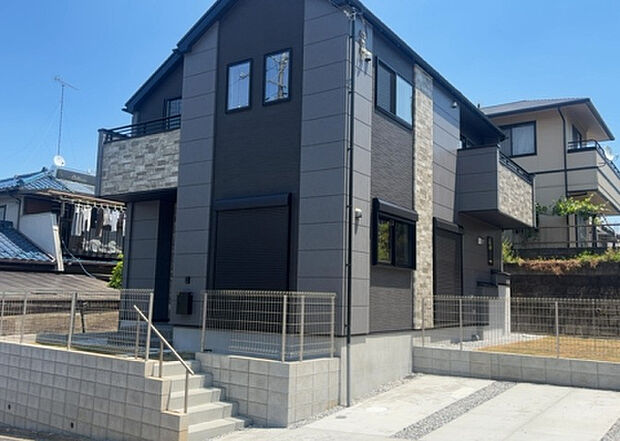 ついに完成致しました!現地をご見学に行く際は、道路の幅や周辺の交通量、施設などをご確認頂くことをおすすめします!物件の流れが早いため、内見をしたい方はお早めに当社営業までお問い合わせ頂きご予約下さい!