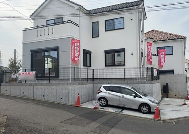 ついに完成致しました!現地をご見学に行く際は、道路の幅や周辺の交通量、施設などをご確認頂くことをおすすめします!物件の流れが早いため、内見をしたい方はお早めに当社営業までお問い合わせ頂きご予約下さい!