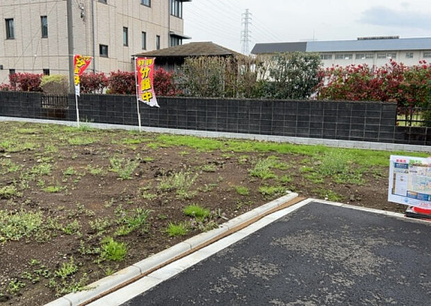 木造住宅とは土台、壁、柱など建築物の強度を支える構造体の材に木が使用されている構造を指します。構造体は建物の自重を支えるだけではなく風圧や水圧、積裁荷重などあらゆる衝撃に耐えるための基礎です。
