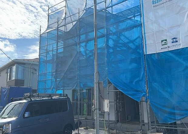 現地をご見学に行く際は、道路の幅や周辺の交通量、施設などをご確認頂くことをおすすめします!ある程度イメージをつけたいという場合は、同売主の施工事例や完成パースもお見せします。