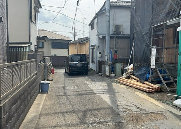 桜や紅葉の名所に出かける人は多いと思いますが、家にいながら季節の移ろいを感じる生活を送りませんか？リビングや窓から見える景色が生活を彩るワンポイントに！現地から見える景色を堪能してみては如何でしょう。