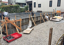JR相模線「南橋本」駅 南橋本駅からバス乗車5分　塚場坂上バス停から徒歩12分 5分