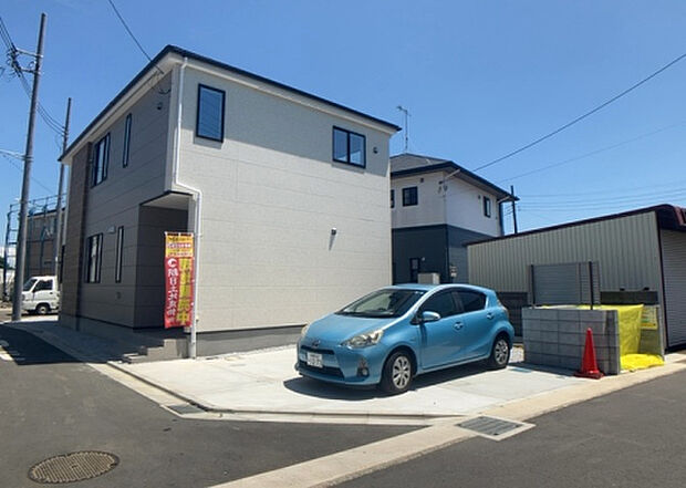 ついに完成致しました!現地をご見学に行く際は、道路の幅や周辺の交通量、施設などをご確認頂くことをおすすめします!物件の流れが早いため、内見をしたい方はお早めに当社営業までお問い合わせ頂きご予約下さい!